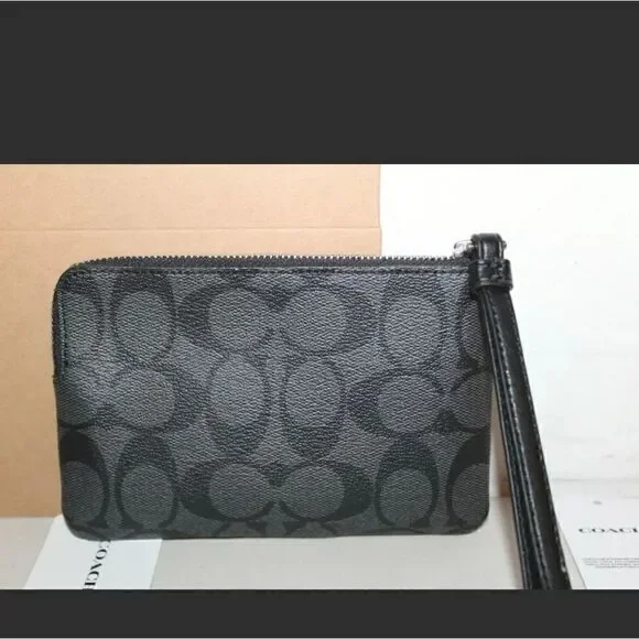 COACH SIGNATURE PVC LEATHER CORNER ZIP WRISTLET CLUTCH BAG BLACK F58035 - Picture 3 of 4